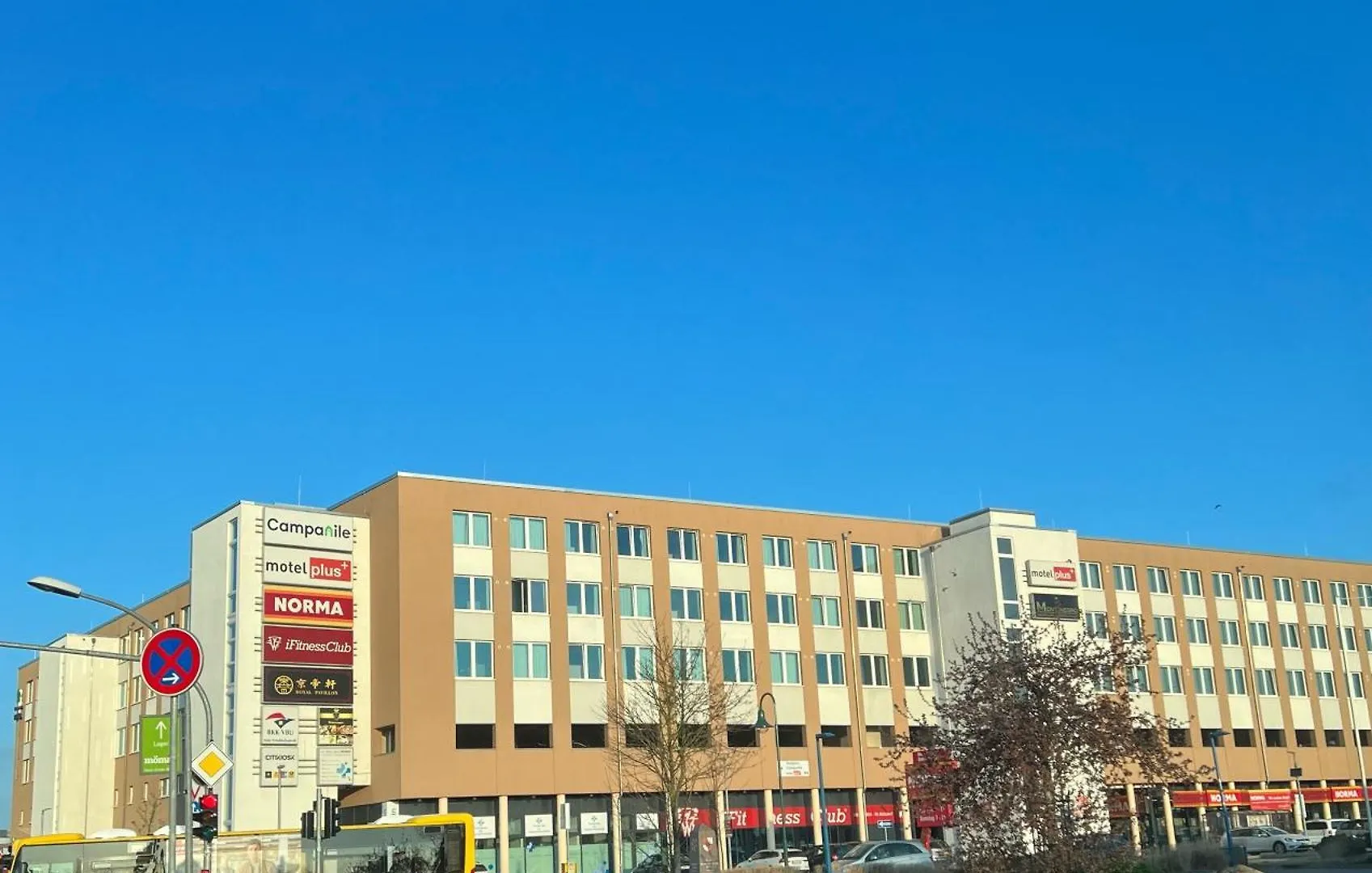 Aviator Apartment Am Airport Berlin Flughafen Ber Schonefeld Fahrstuhl Kuche  シェーネフェルト