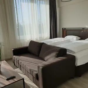 Aparthotel Motel Plus Schoenefeld, Schoenefeld