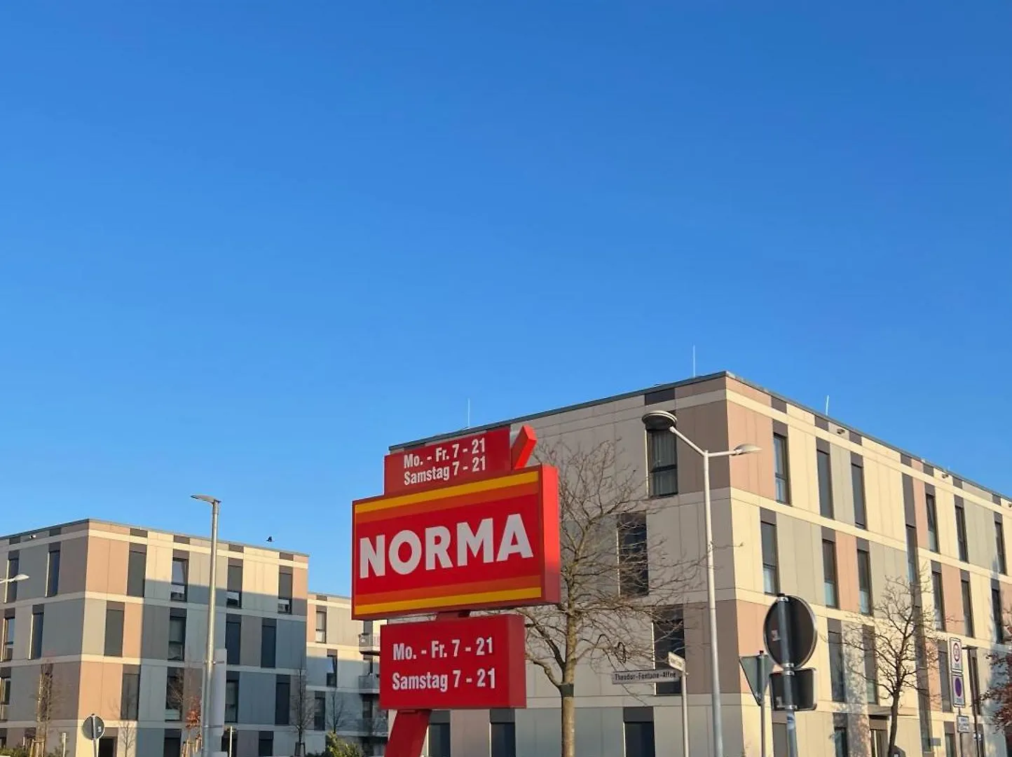 Aviator Apartment Am Airport Berlin Flughafen Ber Schonefeld Fahrstuhl Kuche Germany
