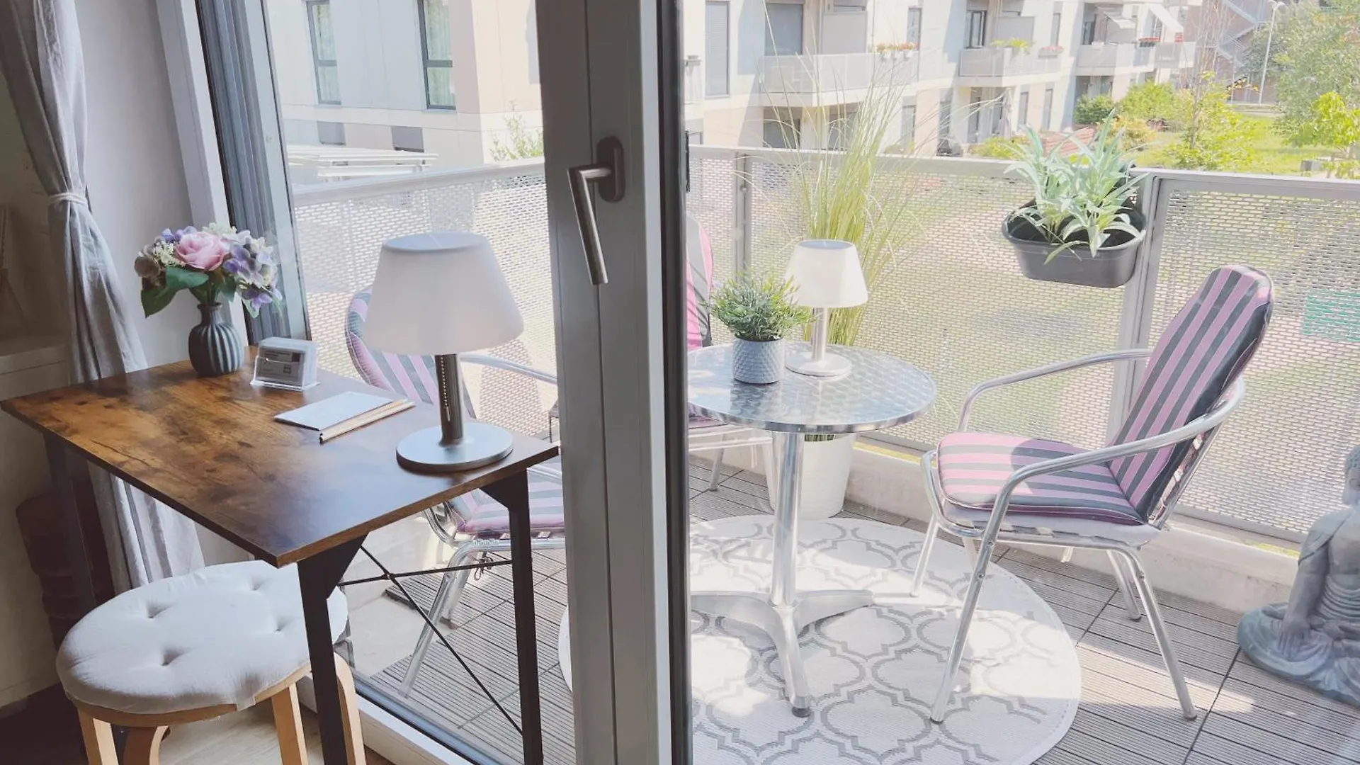 Aviator Apartment Am Airport Berlin Flughafen Ber Schonefeld Fahrstuhl Kuche