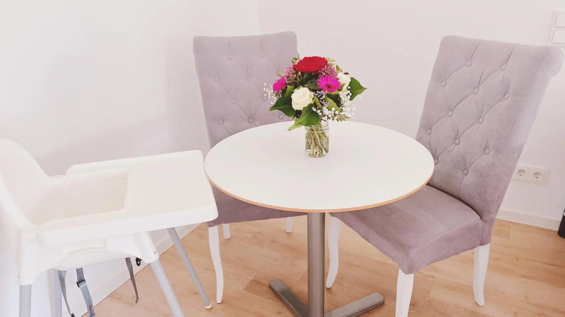 Aviator Apartment Am Airport Berlin Flughafen Ber Schonefeld Fahrstuhl Kuche